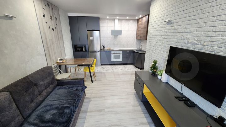 2-к. квартира, 57 м², 13/19 эт.