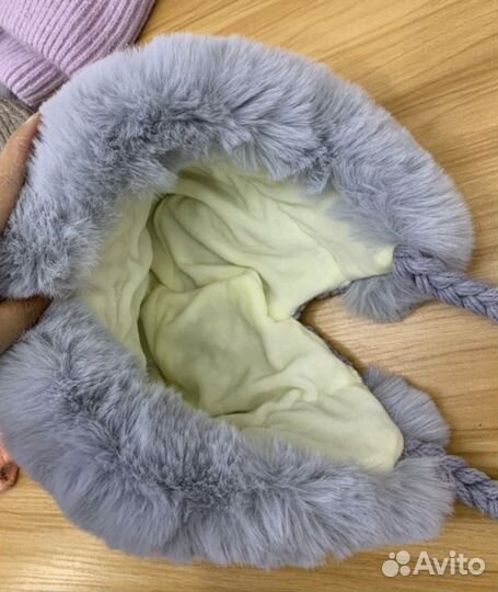 Плюшевая шапка с кошачьими ушками