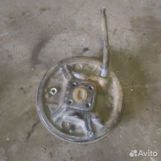 Задний левый тормозной барабан Renault Logan 1