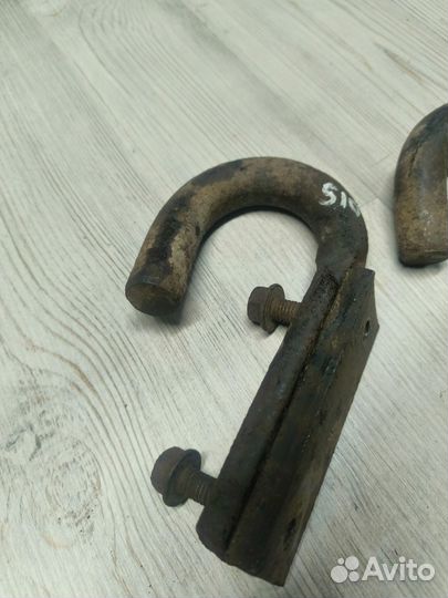 Буксировочный крюк Chevrolet Blazer S10