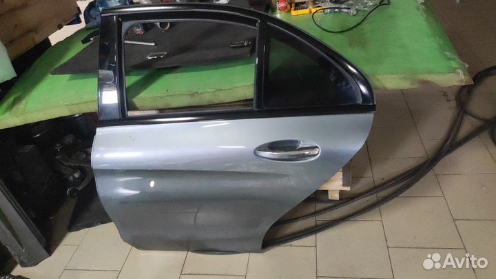 Дверь задняя левая Mercedes c w205