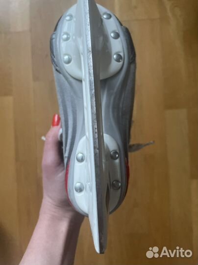 Коньки хоккейные детские