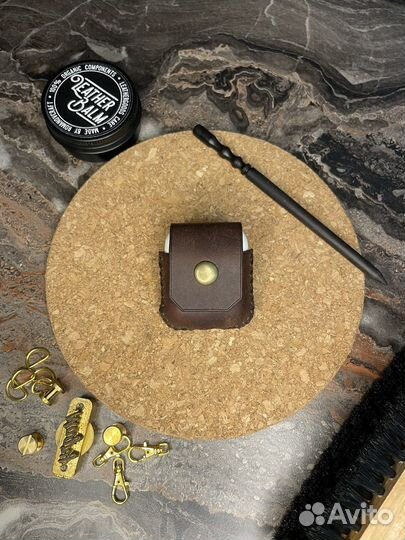 Кожаный чехол для AirPods