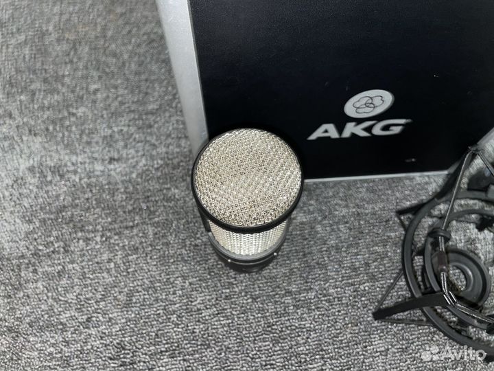 AKG P220 Студийный Микрофон