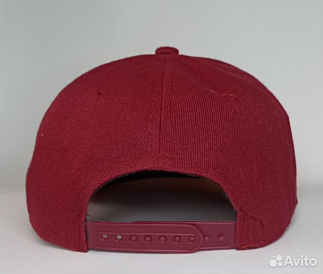 Бейсболка с прямым козырьком NBA