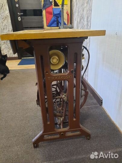 Швейная машинка,ножной привод