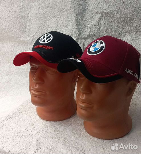 Бейсболки с логотипом «BMW»