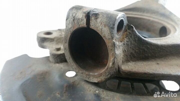 Ступица передняя левая Subaru Forester SG9 2005