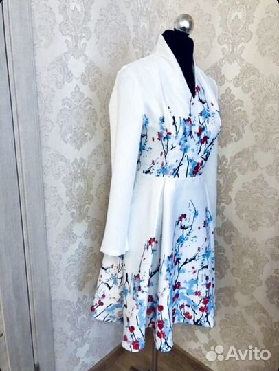 Новое Женское платье