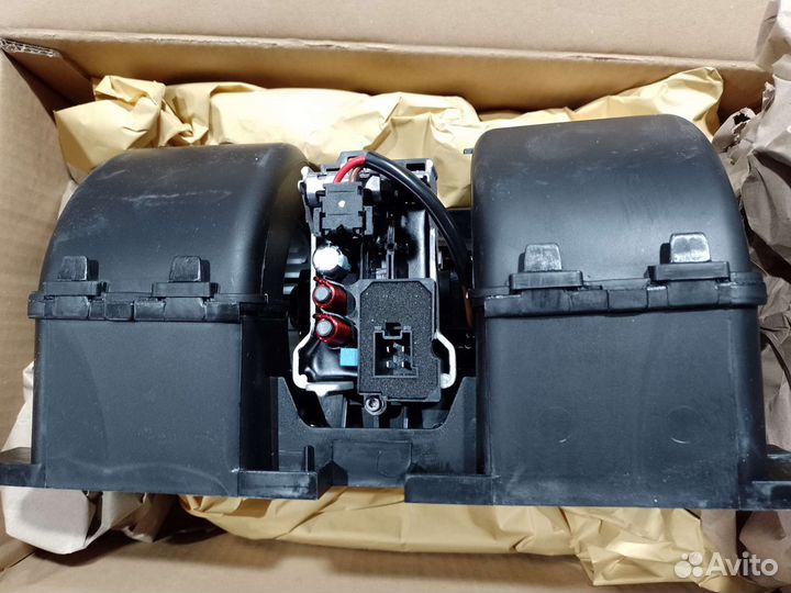 Мотор вентилятора печки