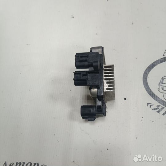 Блок управления вентиляторами 89257-30070 Lexus