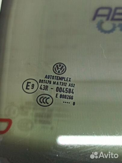 Стекло двери заднее правое Volkswagen Jetta 5 1.6