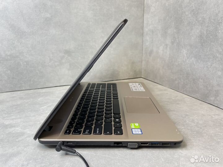 Asus X540 LJ Core i3/RAM 8gb/SSD 240gb/GT 920m