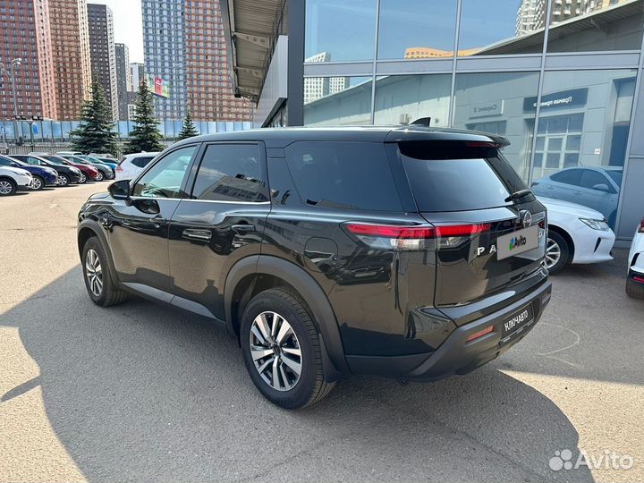 Nissan Pathfinder 3.5 AT, 2022