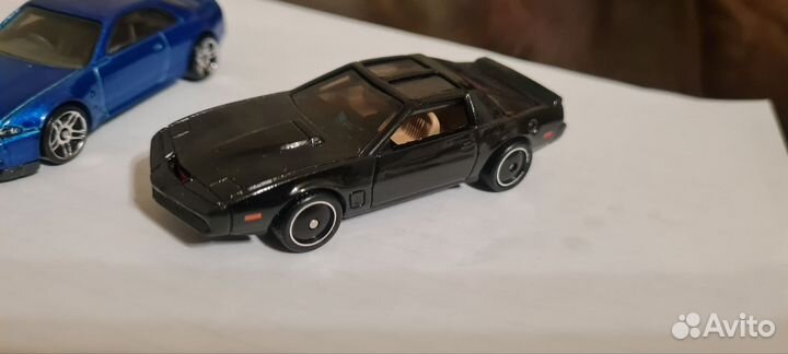Машинки hotwheels