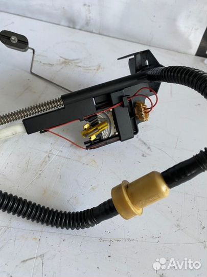 Датчик уровня топлива Bmw 5 E60 M57D30 2004