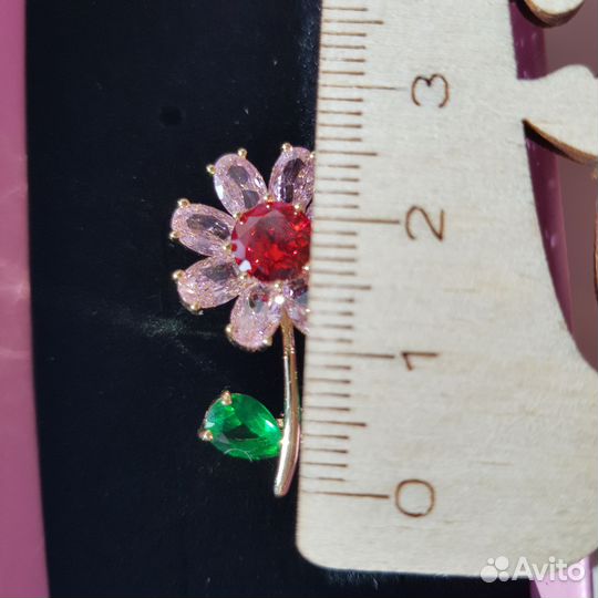 Брошь Ромашка