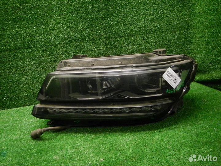 Фара левая Volkswagen Tiguan