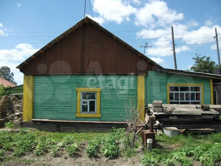 Дом 27 м² на участке 5 сот.