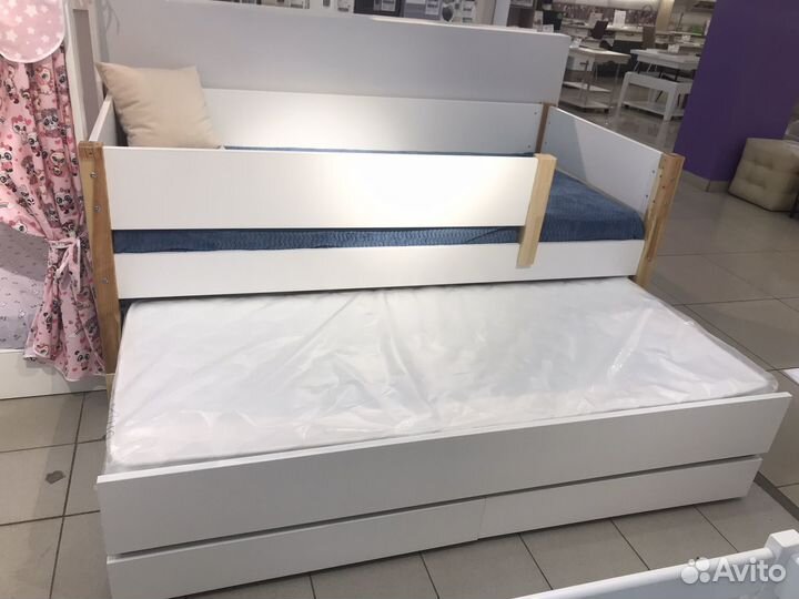 Кровать выдвижная с ящиками