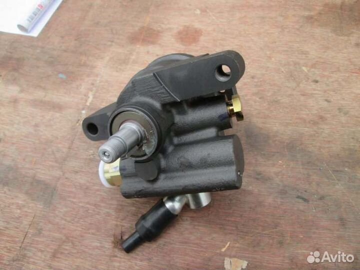 Насос гидроусилителя Toyota Townace Noah KR42 7K-E