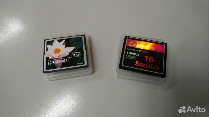 CompactFlash Kingston на 8Гб и SanDisk на 16Гб