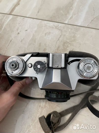 Плёночный фотоаппарат Зенит