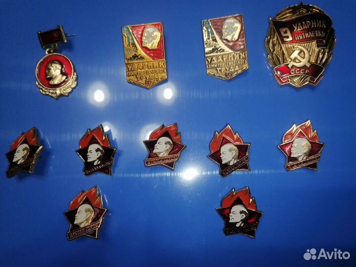 Набор значков 11шт