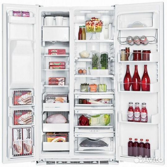 Холодильник IO mabe ORE24vghfbi бежевый, ручки золото/бронза