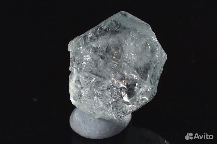 Прозрачный аквамарин. Лот №690