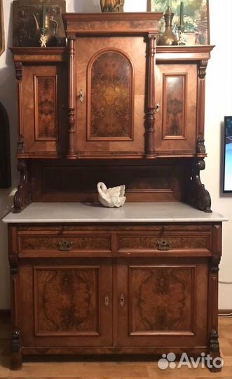 Антикварный шкаф-буфет