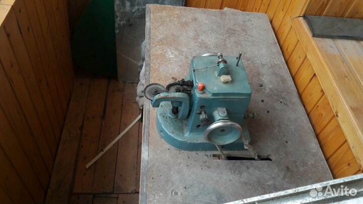 Стол под машинку