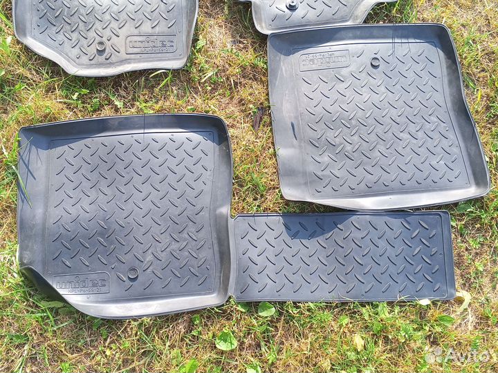 Коврики на Лансер 9