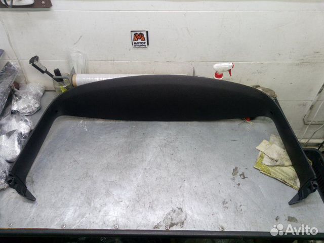 Обшивка двери багажника Skoda Yeti универсал 1.8
