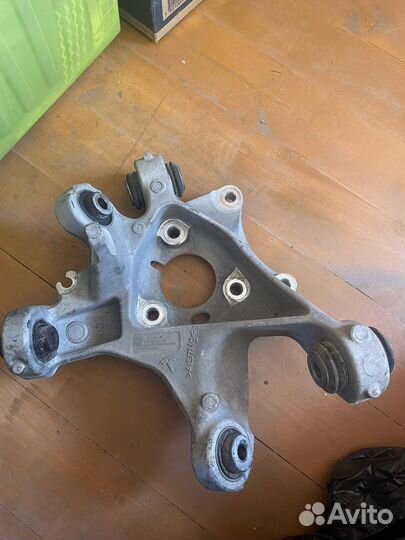 Кулак цапфа задний правый tesla model 3