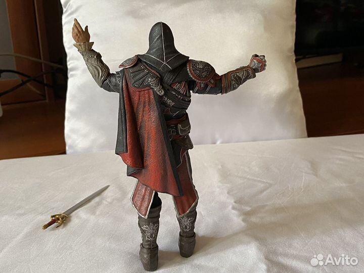 Фигурка Assassin's Creed: Ezio