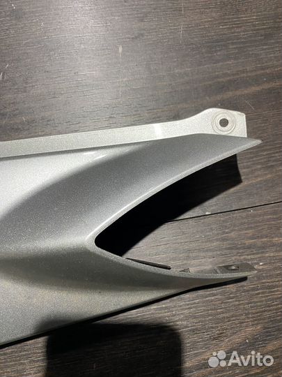 Левая накладка для Yamaha FJR1300 01-03