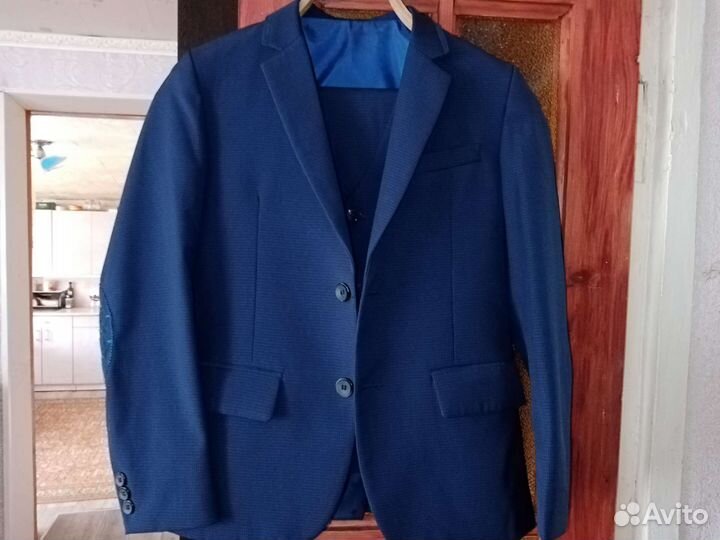 Школьный костюм