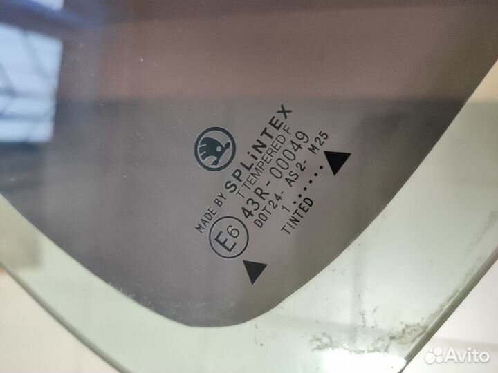 Стекло дверное заднее правое Skoda Octavia 1U 1.8