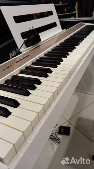 Цифровое пианино NUX NPK-10-WH со стойкой
