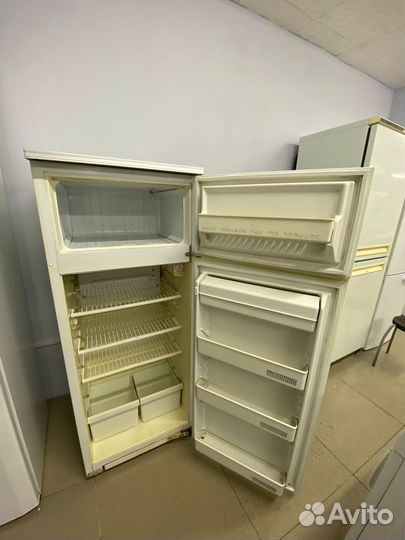 Холодильник 