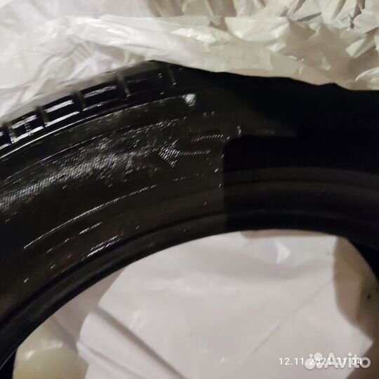 Yokohama Y756 215/60 R17 96H