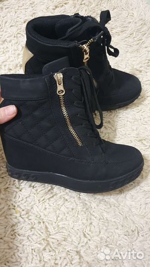 Ботинки женские