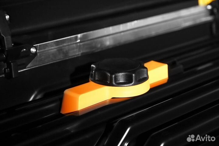 Бокс автомобильный магнум 420 (белый глянец