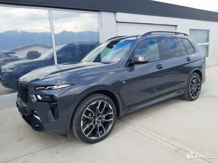 BMW X7 3.0 AT, 2024, 50 км