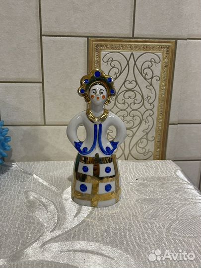 Фарфоровые статуэтки