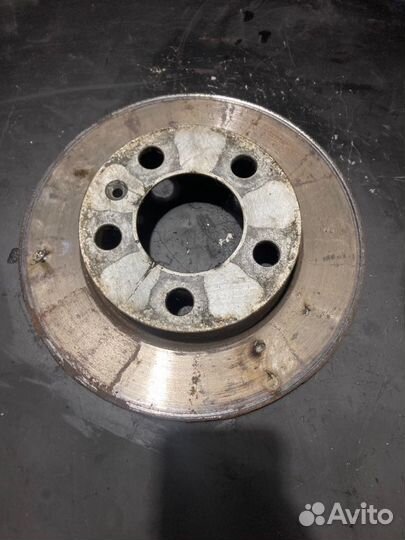 Тормозные диски заднее Audi A1 1.4 2012