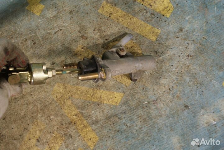 Главный цилиндр сцепления FAW V5