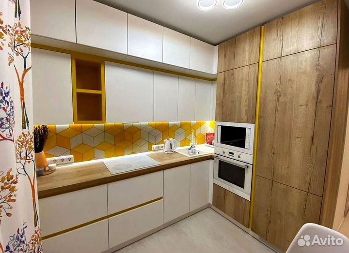 Кухонный гарнитур в стиле хай тек