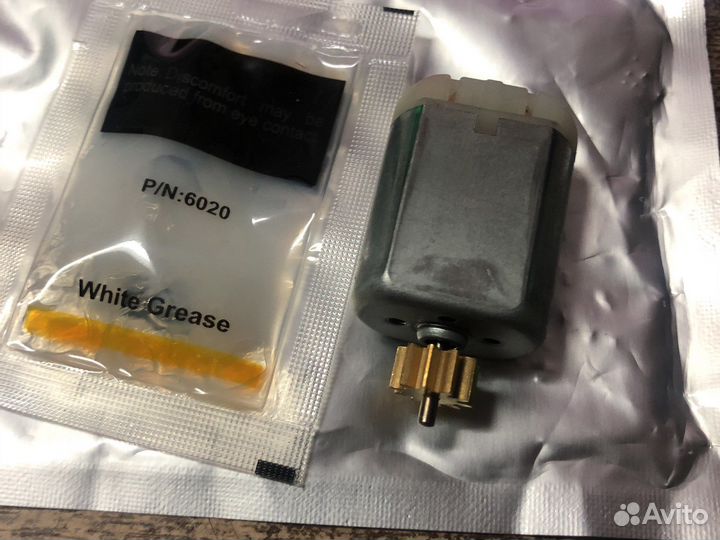 Моторчик багажника Mercedes